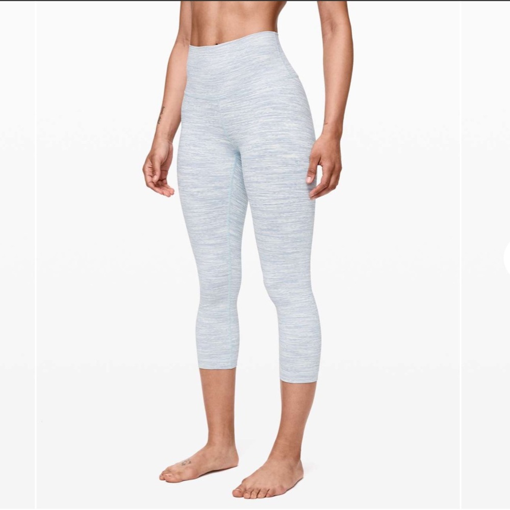 Lululemon Women Wunder Under CROP Size 8
